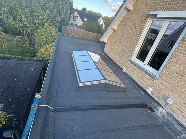 Dakrenovatie in Alphen aan den Rijn door Dakdekker Specialist Woerden